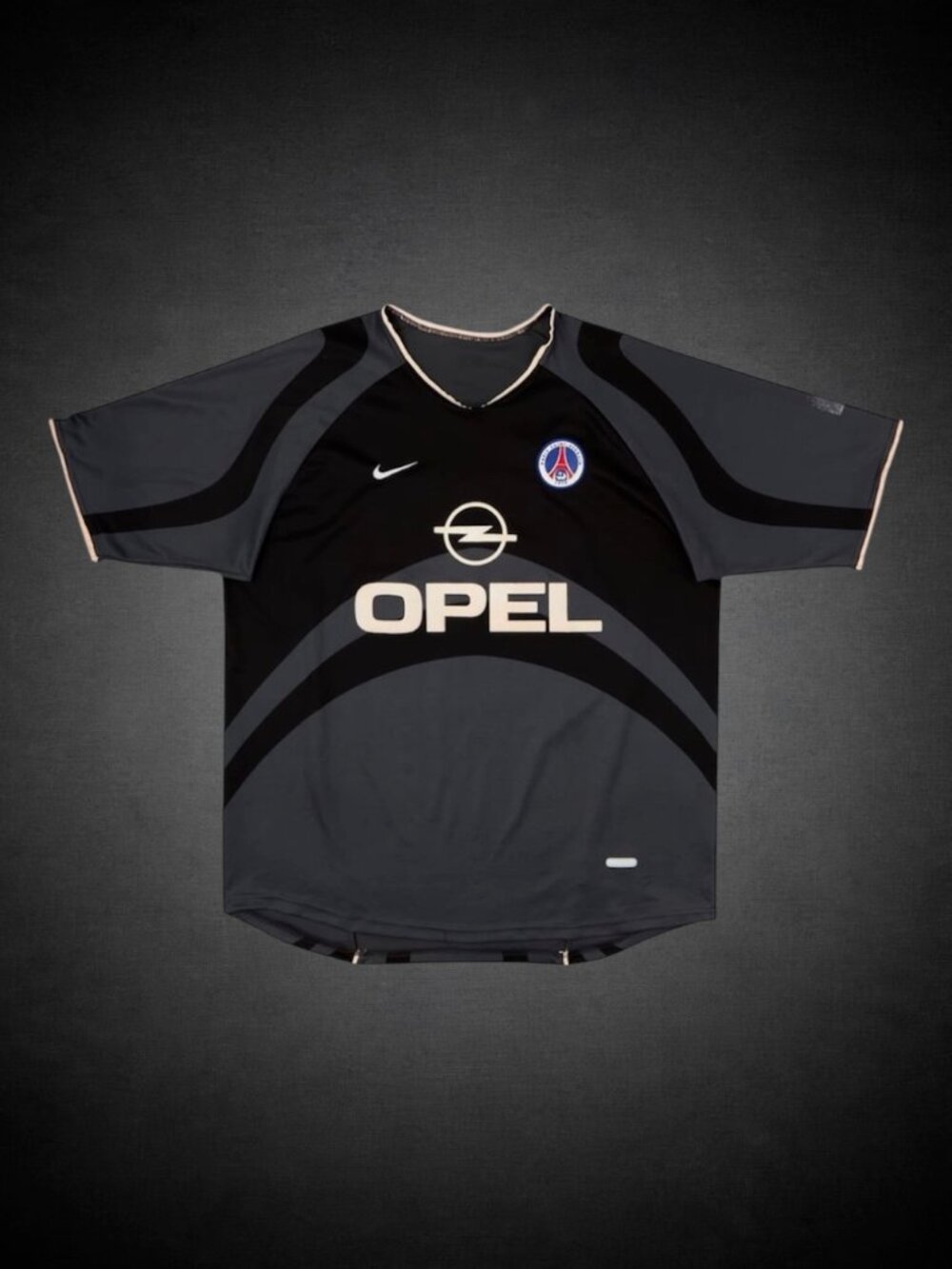 2001/2002 retro PSG third kit. Ronaldinho soccer football jersey. New with tags